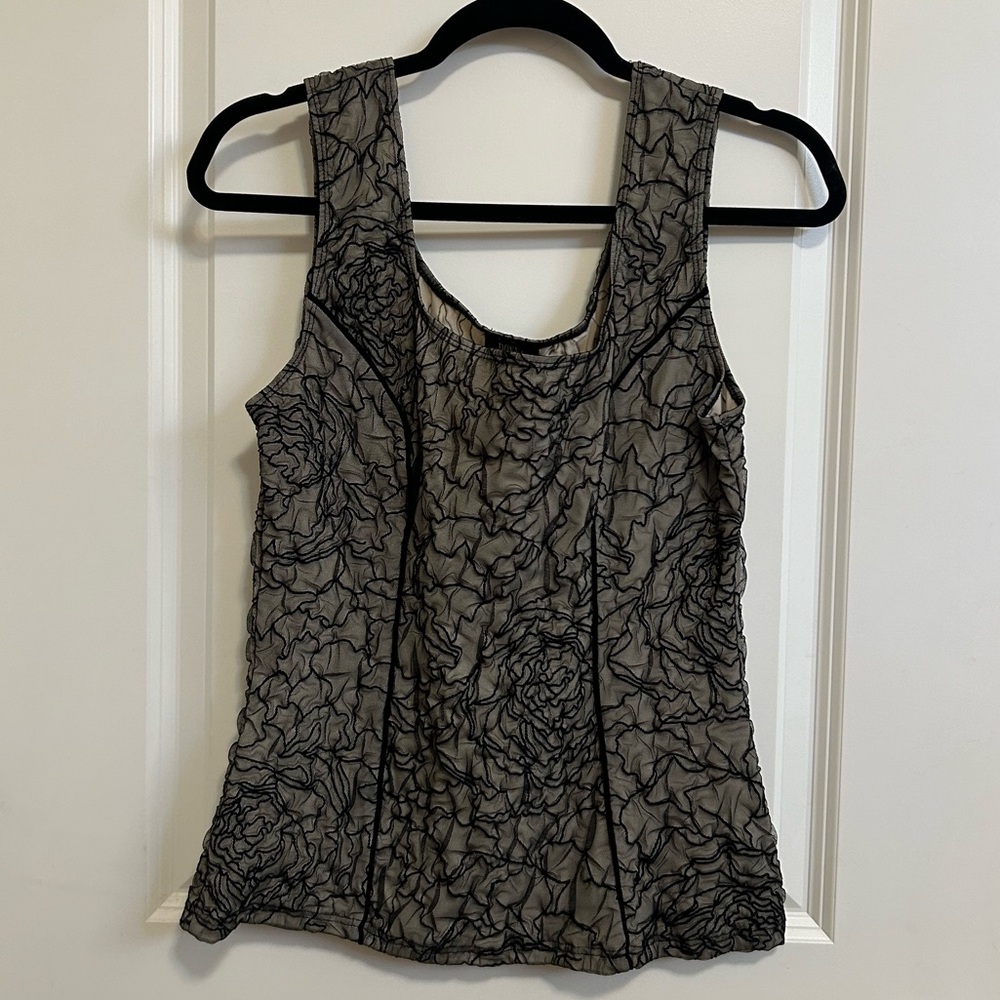 Donna corset style mesh lace top